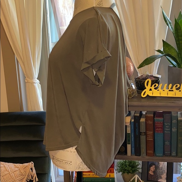 miami army green drop back short sleeve shirt XS - Picture 2 of 5